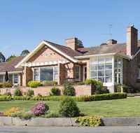 Trevallyn House B  B - Suburb Australia