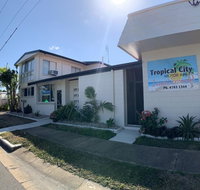 Tropical City Motor Inn - Suburb Australia