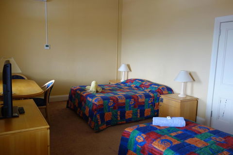 Tumut Star Hotel - Suburb Australia 3