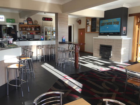 Tumut Star Hotel - Suburb Australia 1