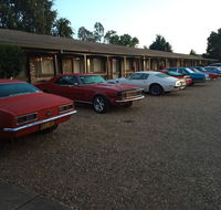 Tumut Valley Motel - Suburb Australia