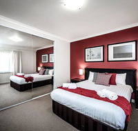 Two bedder with Parking Close to Perth City Centre - Suburb Australia