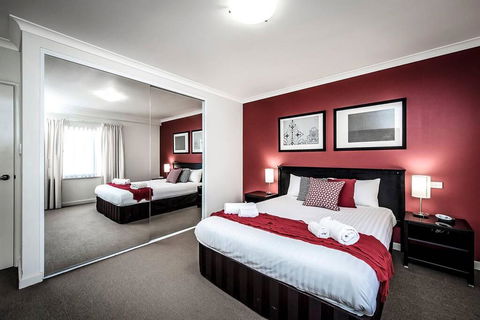 Two Bedder With Parking Close To Perth City Centre - Suburb Australia 0