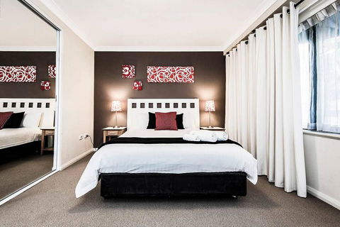 Two Bedroom Apt Next To Perth CBD With Parking. - Suburb Australia 0
