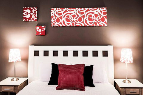 Two Bedroom Apt Next To Perth CBD With Parking. - Suburb Australia 2