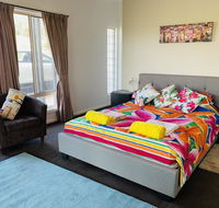 Two Dams Estate - Retreat  Relax - Suburb Australia