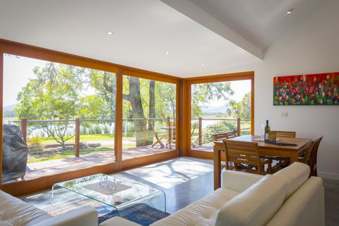 Two Doors - Suburb Australia 1