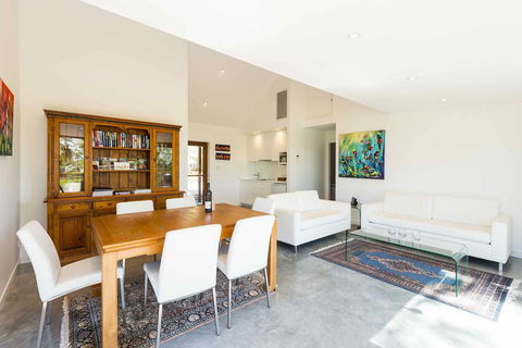 Two Doors - Suburb Australia 3