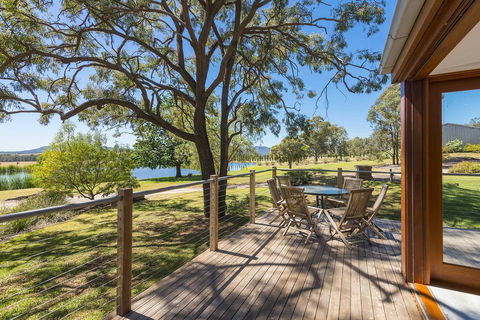 Two Doors - Suburb Australia 0