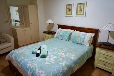 Underground Bed & Breakfast - Suburb Australia 1