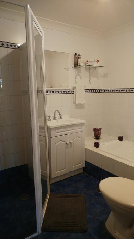 Ven & Marks Place - Suburb Australia 3