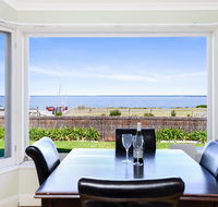 Victor Harbor Beachfront Bliss  WiFi - Suburb Australia