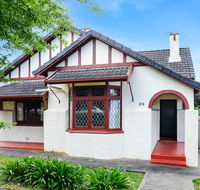 Victor Harbor Cottage 'Cornhill' - Pet Friendly - Suburb Australia