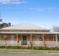Victoria Cottage - Suburb Australia