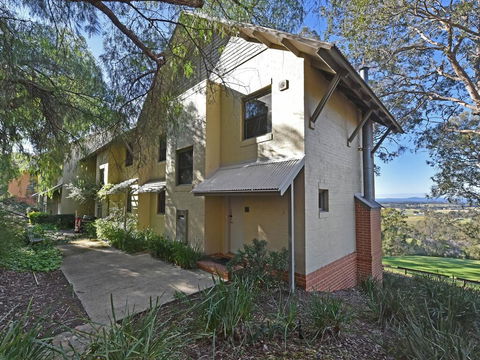 Villa 2br 540 Greenview Resort Condo Located Within Cypress Lakes Resort Nothing Is More Central - Suburb Australia 3