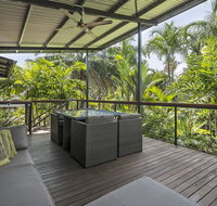 Villa Frangipani - Suburb Australia