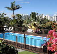 Villa with Views Pool - Suburb Australia