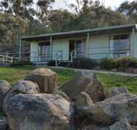 Warby Cottage - Suburb Australia