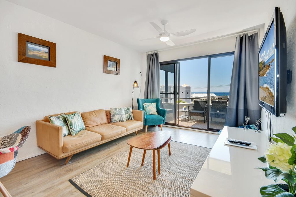 Accommodation Alexandra Headland QLD Suburb Australia