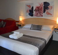 Warwick Vines Motel - Suburb Australia