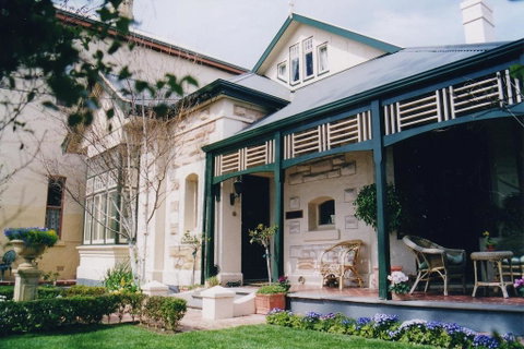 Water Bay Villa Bed & Breakfast - Suburb Australia 0