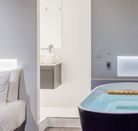 Waterfall Springs Retreat - Suburb Australia