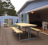 Watts  Callala Beach-Pet Friendly - Suburb Australia