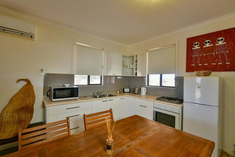 William Creek Camp Ground & Units - Suburb Australia 1