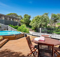 Willowdene with pool spa tennis court and fireplace - Suburb Australia