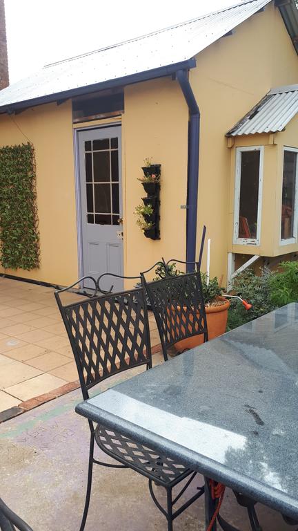 Willowgate Hall Luxury Hosted B&B - Suburb Australia 2