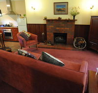 Wintarni Olives Cottage - Suburb Australia
