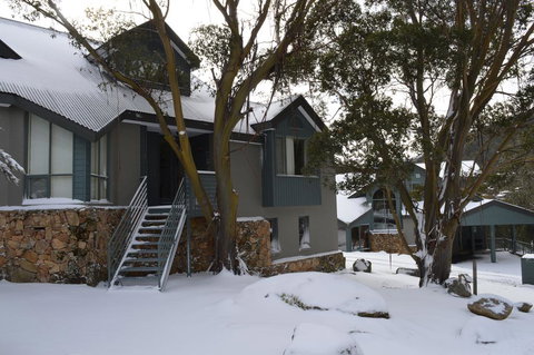 Wintergreen 10 - Suburb Australia 1