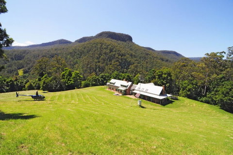 Yeola - Lush Location With River Access! - Suburb Australia 1