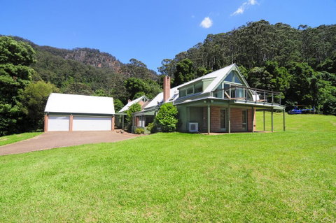 Yeola - Lush Location With River Access! - Suburb Australia 2