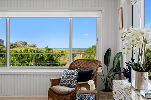 Zephyr On Sapphire - Suburb Australia 1