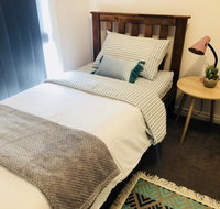 Haven Family dog freindly  close to Hospital Airport Bunnings - Suburb Australia