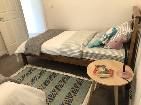 Haven Family& Dog Freindly , Close To Hospital, Airport, Bunnings - Suburb Australia 1