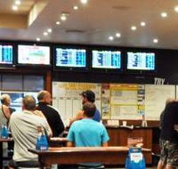 Central Park Tavern - Suburb Australia