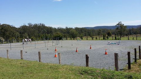 Arizona Horse Agistment Centre - Suburb Australia 3