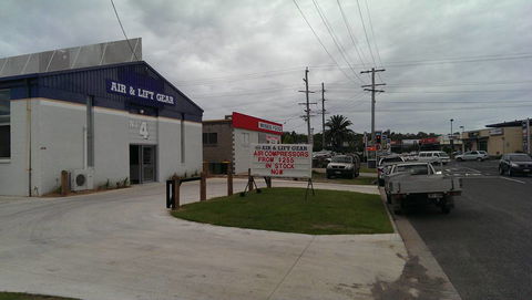 Air & Lift Gear - Suburb Australia 0