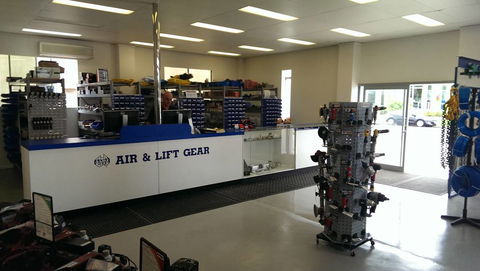 Air & Lift Gear - Suburb Australia 1