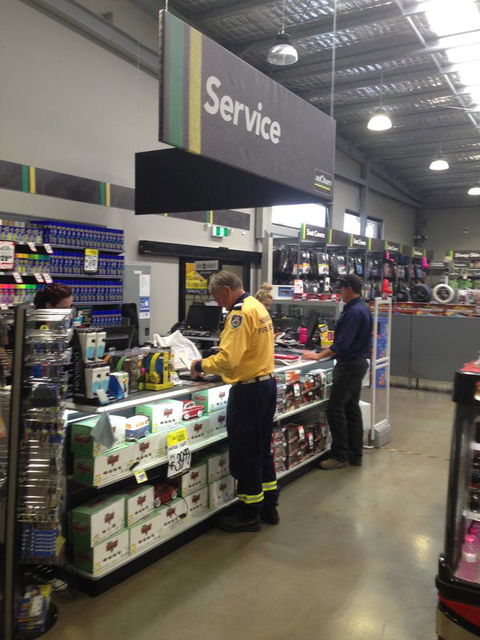 Autobarn Lismore - Suburb Australia 3