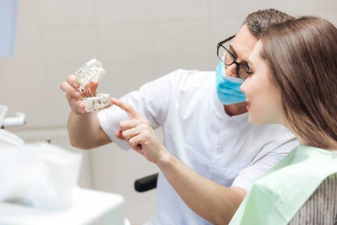 Cosmetic Denture Services–Ray Kurtz - Suburb Australia 0