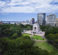 Hyde Park Inn - Suburb Australia
