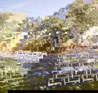 Brassey Hotel - Suburb Australia