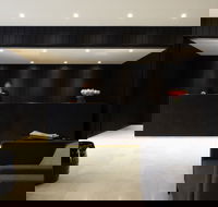 Burbury Hotel  Apartments - Suburb Australia