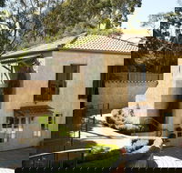 Villa Howden - Suburb Australia