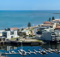 Atlantic Tower Motor Inn - Suburb Australia