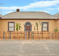 Robinson Cottage - Suburb Australia