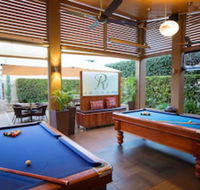 O'Shea's Royal Hotel - Suburb Australia
